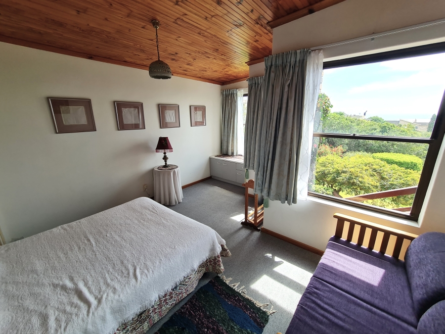 4 Bedroom Property for Sale in Wavecrest Eastern Cape